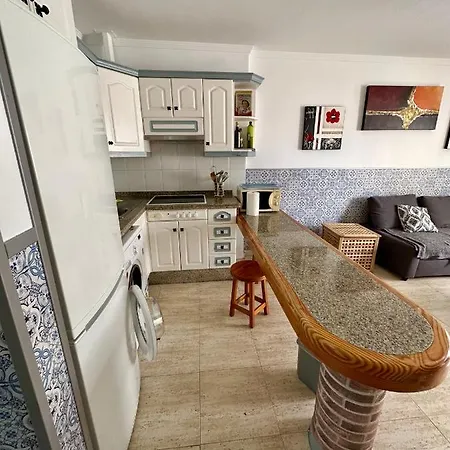 Ceyla 7, 111, Los Cristianos * Arona (Tenerife)